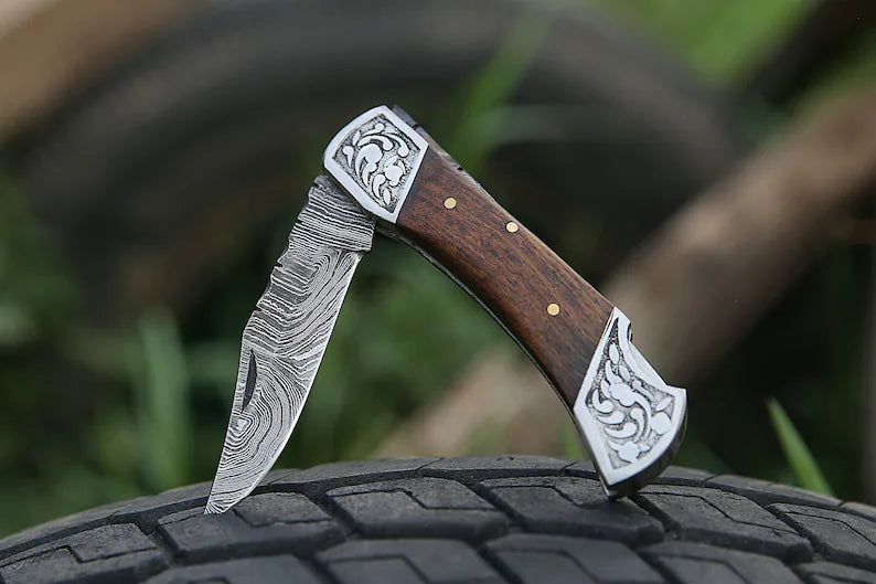 Folding Knives