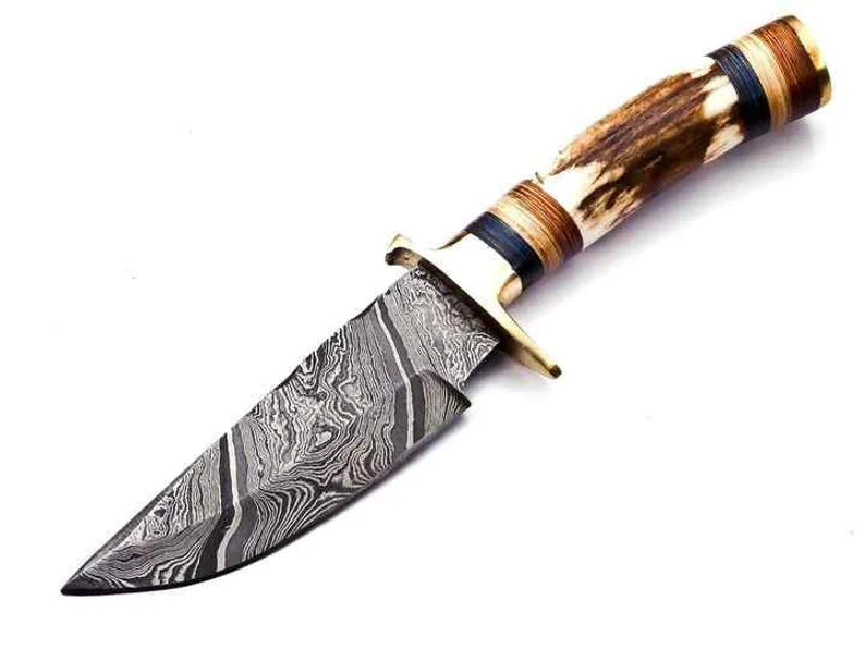 Custom Hand forged Damascus steel Hunting knife With Deer Antler Brass Guard Camping knife Leather Sheath