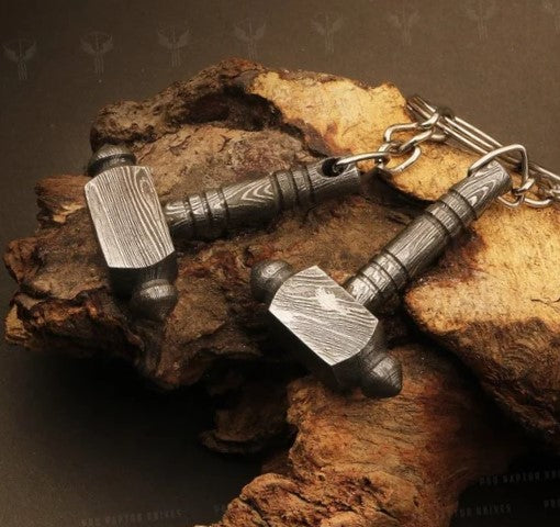 Handmade Damascus steel Sharp Edge Shape Hammer Keychain