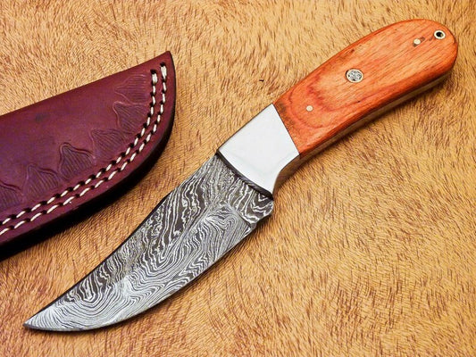 Hand Made Damascus Skinning Hunting Knife - Full Tang