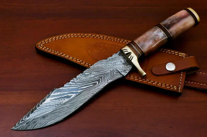 Hand Made Damascus Blade Bowie Hunting Knife - Brass Guard - Fixed Blade Damascus Knives for Men